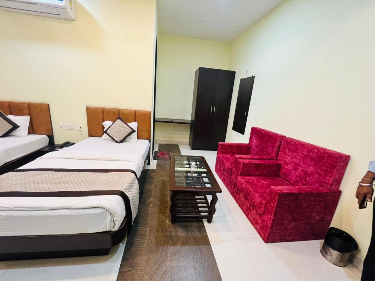 Jmc Hotel Lavish Akolia Exteriér fotografie