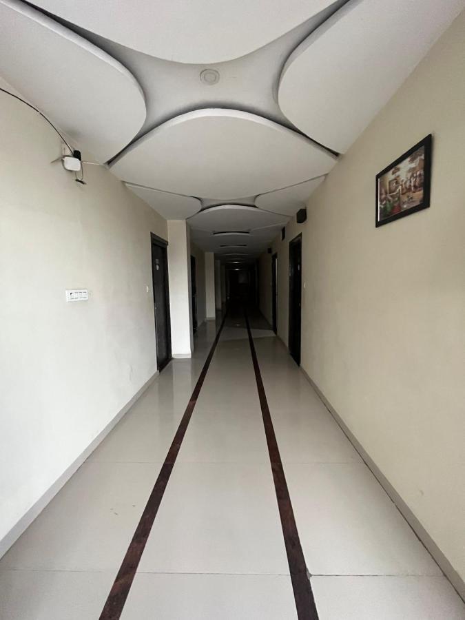 Jmc Hotel Lavish Akolia Exteriér fotografie